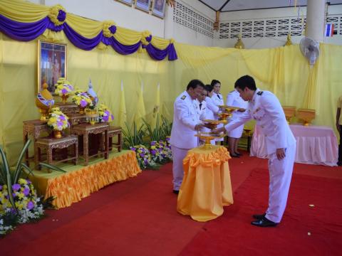 พิธีรับมอบพระบรมฉายาลักษณ์ พระบาทสมเด็จพระเจ้าอยู่หัว และสมเด็จพ