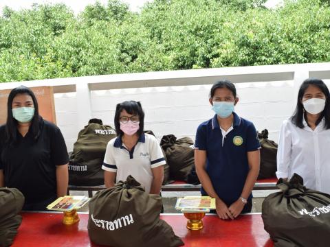 พิธีมอบสิ่งของพระราชทานแก่ประชนผู้ประสบอุทกภัย ในพื้นที่ตำบลวัดโ