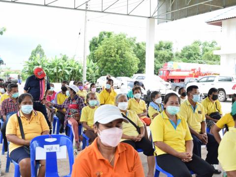 พิธีมอบสิ่งของพระราชทานแก่ประชนผู้ประสบอุทกภัย ในพื้นที่ตำบลวัดโ